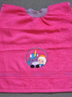 Prinz mit Einhorn auf Pink
