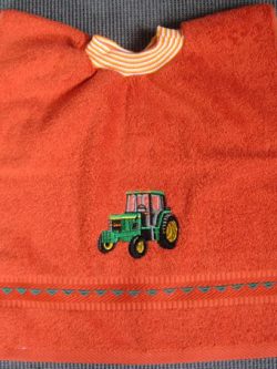 Traktor auf Orange