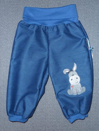 Leichte Sommerhose aus BW
