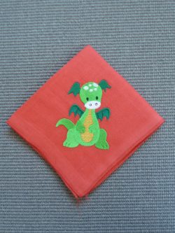 Babydrachen auf Rot