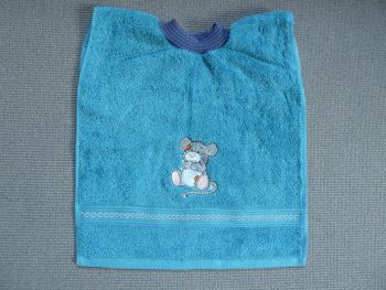 Maus auf Türkisblau